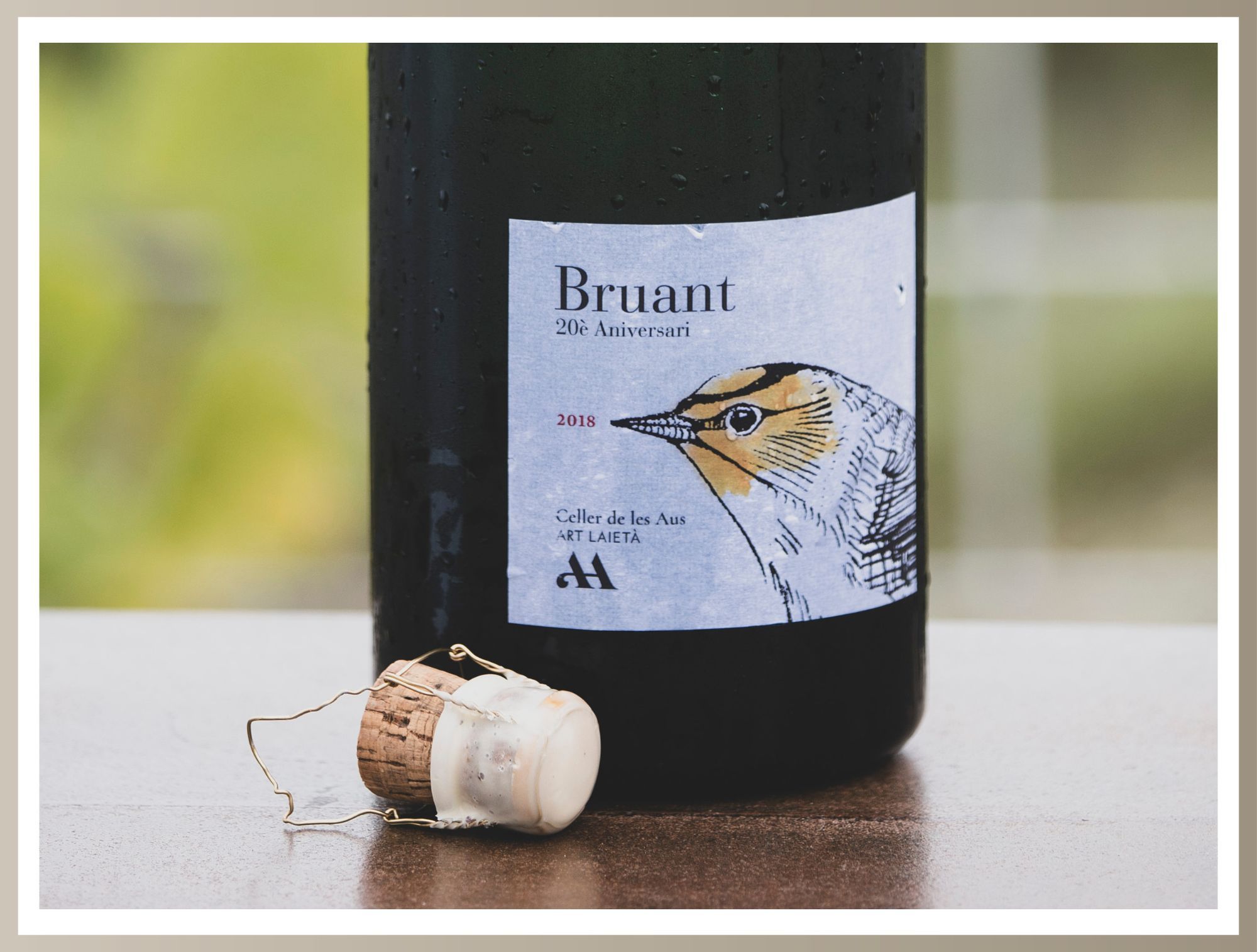 Art Laietà d'Alta Alella 20 anys d'elaboració de vins sense sulfits. 20 años de elaboración de vinos sin sulfitos. 20 years producing sulfite-free wines